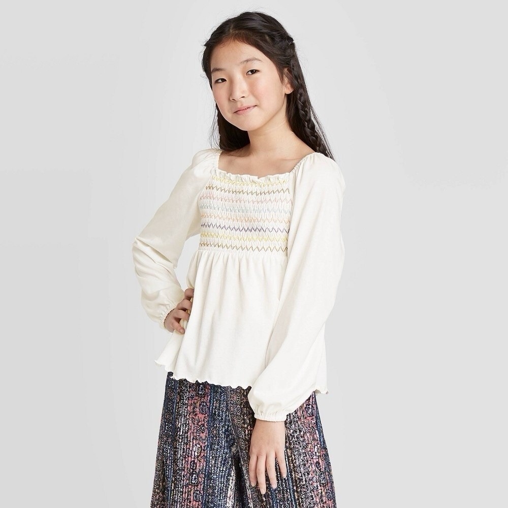 Art Class Girls' Cream Long Sleeve Smocked Knit Top Size XXL??